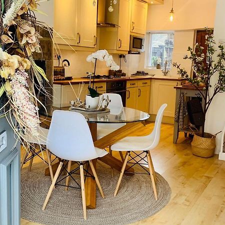 The Tenth House, Grade II Listed Georgian Town House, Wirksworth, Derbyshire, Peak District Cottage, Sleeps 4 Exterior foto